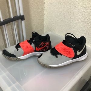 Boys Kylie Flytrap Nike Shoes new!